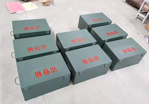 梨林镇炸药箱和雷管箱一般是怎么存放的？